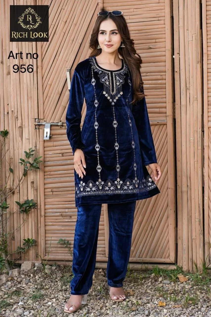 DIVANSHI 956